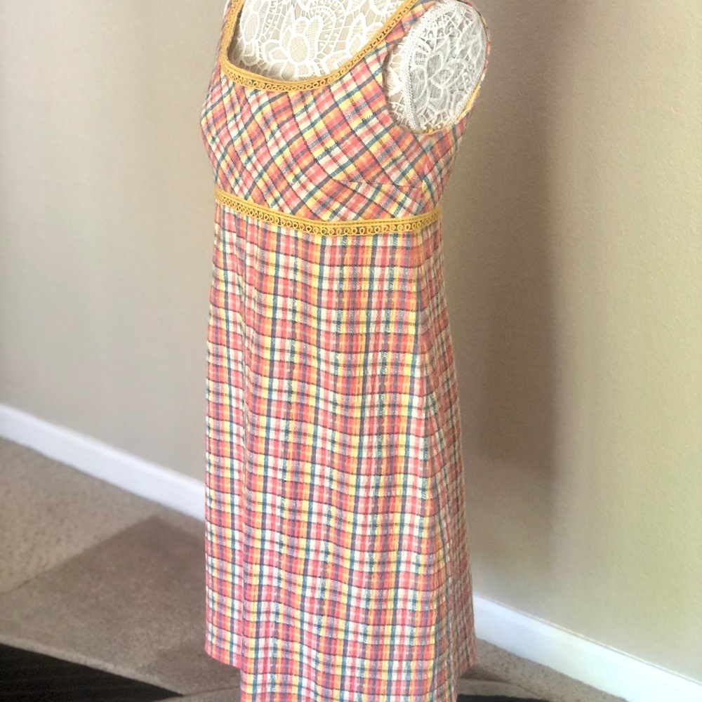 Sleeveless dress